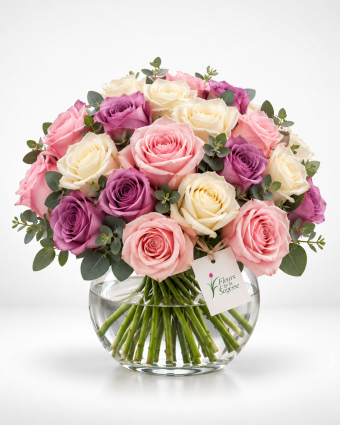 Pastel Rose Bouquet in Glass Vase
