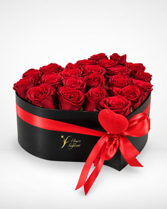Luxurious Red Rose Heart Gift Box