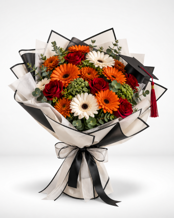 Elegant Graduation Bouquet with Mortarboard